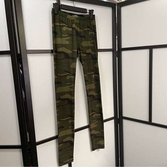 [s] Suzy Shier Soft Everyday Green, Black & Tan Camo Leggings Women’s - Picture 3 of 15